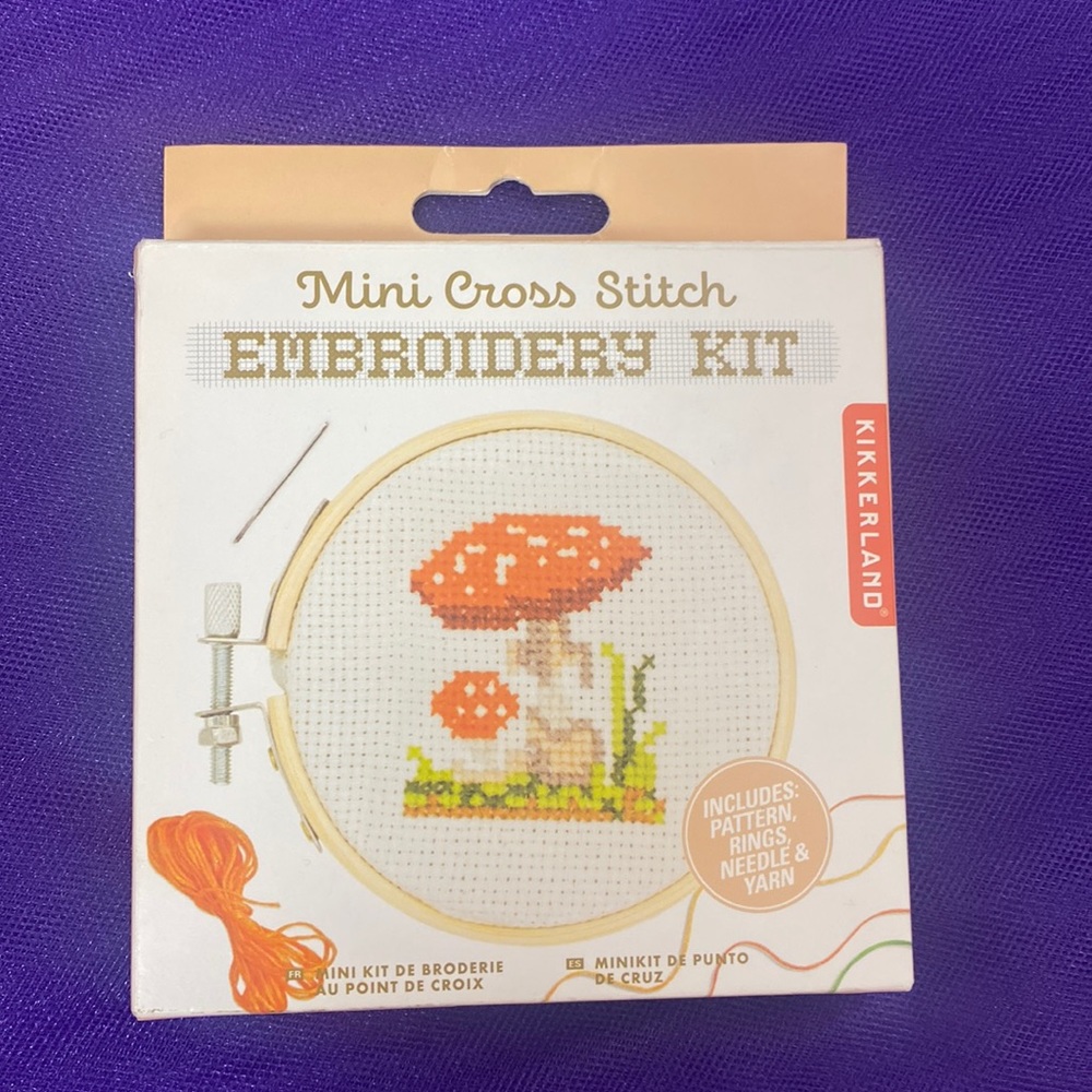 Kikkerland mini cross stitch embroidery kit- mushrooms